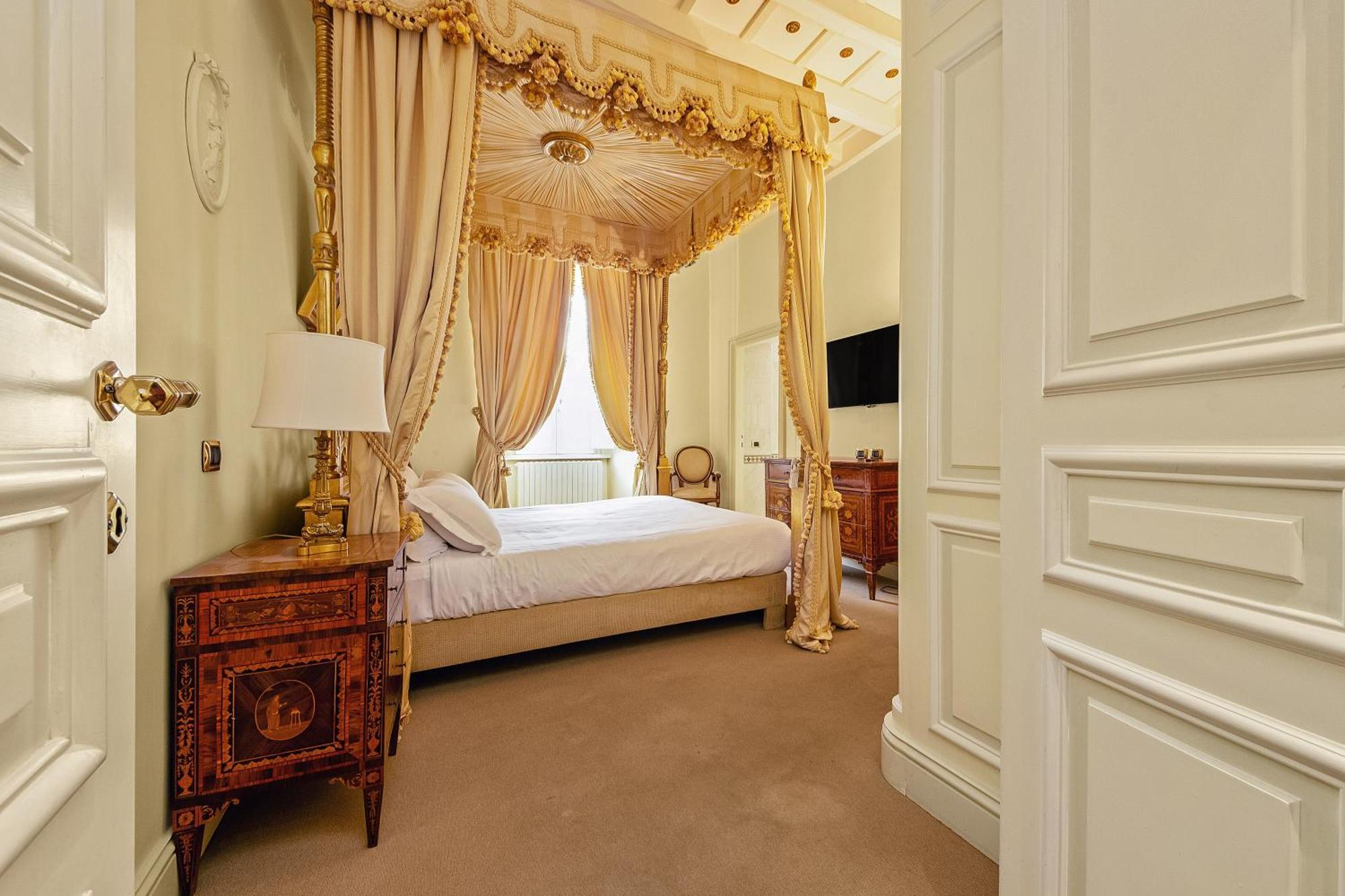 Ych-Magnifica Residenza A Campo De Fiori Apartment โรม ภายนอก รูปภาพ